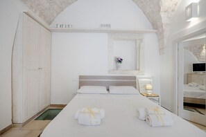 1 chambre, fer et planche à repasser, Wi-Fi, literie fournie