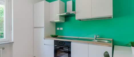 Refrigerador, horno, placa de cocina, lavavajillas