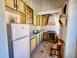 Kühlschrank, Ofen, Geschirrspüler