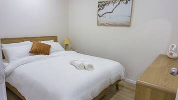 2 bedrooms, iron/ironing board, free WiFi, bed sheets