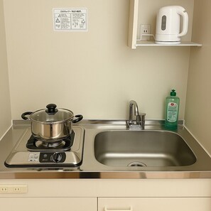 Business Studio Suite (502) | Private kitchen | Microwave - AOMUGI-HOTEL-Nishi-Waseda (Tokyo)