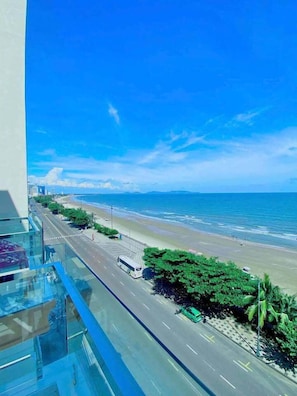 Quarto casal luxo, sacada, vista para o mar | Terraço/pátio