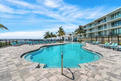 Hi3051hl201: 3 Bed, Seascape