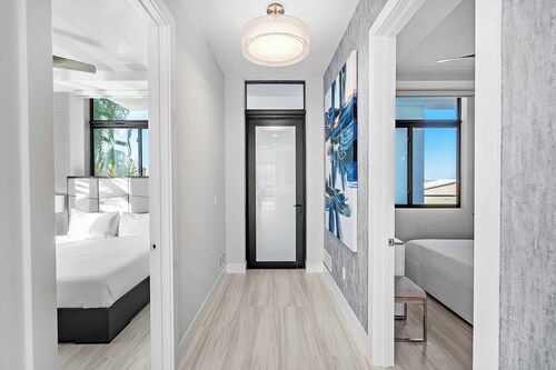 Hi3051hl201: 3 Bed, Seascape