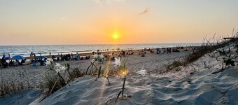 Atardecer dorado free parking by staycare