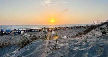 Atardecer dorado free parking by staycare
