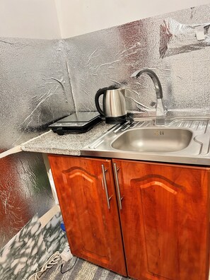 Mikrobølgeovn, ovn og kokeplater