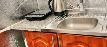 Cozy and peaceful one studio room apartment with AC,free WiFi and free parking,
