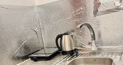 Cozy and peaceful one studio room apartment with AC,free WiFi and free parking,