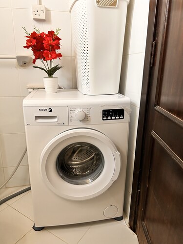 Cozy and peaceful one studio room apartment with AC,free WiFi and free parking,