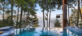 Serene Lake House | Hot Tub + Breathtaking Views!