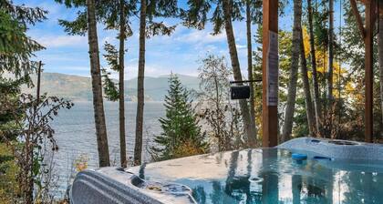 Serene Lake House | Hot Tub + Breathtaking Views!