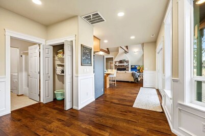 Lakeside Escape Waterfront w/ Hot Tub + MTN Views!