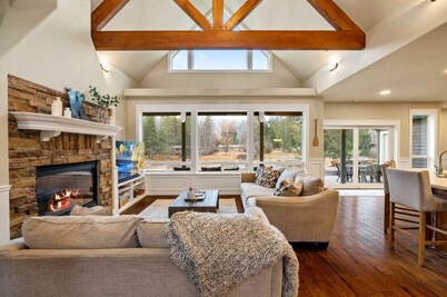 Lakeside Escape Waterfront w/ Hot Tub + MTN Views!