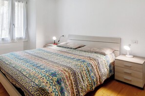 2 dormitorios, tabla de planchar con plancha, wifi gratis y ropa de cama