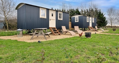 Glamping Retreat Near Cotswolds, No Deposit