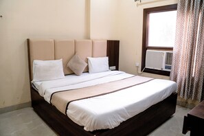 Family Double Room, City View | In-room safe, desk, blackout drapes, soundproofing - Hotel Shivay Palace (Agra)