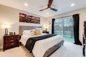 3 bedrooms, desk, iron/ironing board, Internet