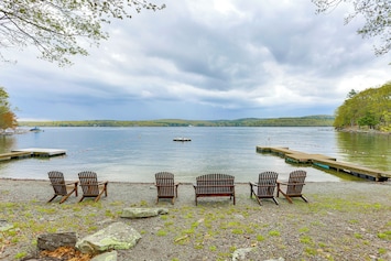 Lakeville Vacation Rental | 3BR | 2BA | 1,800 Sq Ft | 1 Step to Enter