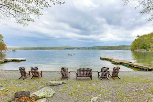 1/2 Mi to Boat Ramp: Lake Wallenpaupack Retreat!