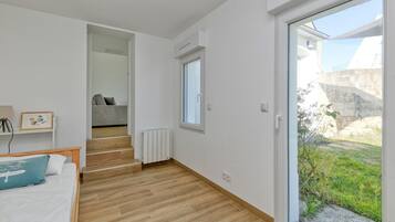 1 slaapkamer, een strijkplank/strijkijzer, gratis wifi