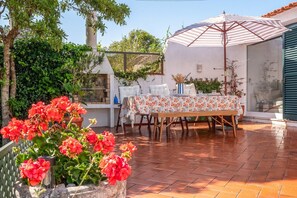 تناول الطعام بالخارج