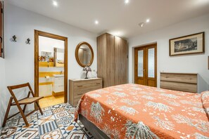 1 bedroom, free WiFi, bed sheets