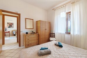2 chambres, fer et planche à repasser, Wi-Fi gratuit