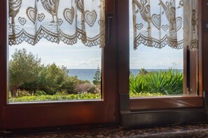 Interior - Villa 'Levante - Cornino' with Sea View, Wi-Fi and Air Conditioning (Custonaci)