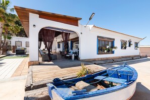 Terrace/patio - Villa 'Calblanque' with Sea View, Wi-Fi and Air Conditioning (Las Barracas)