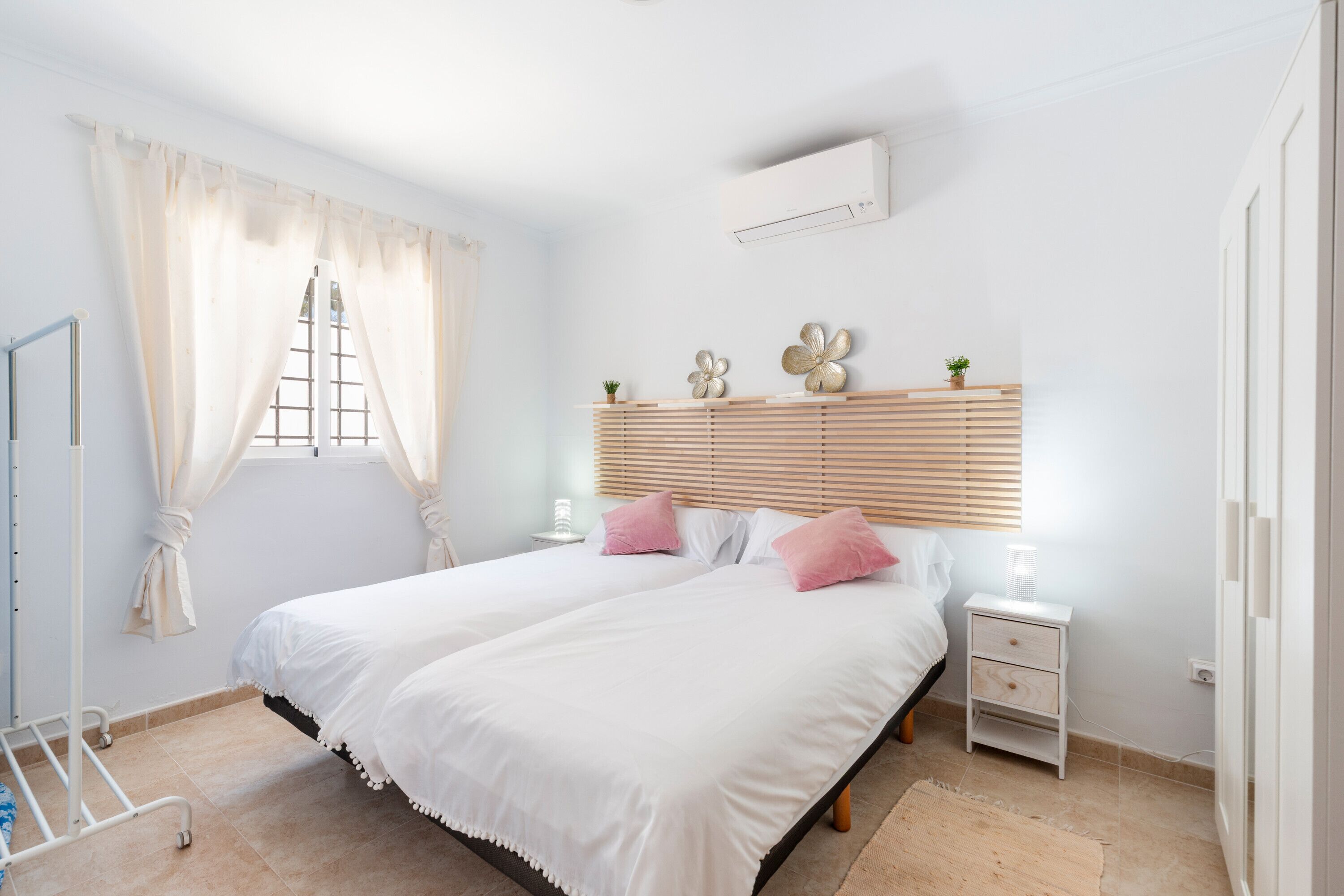 4 Schlafzimmer, Bügeleisen/Bügelbrett, kostenloses WLAN, Bettwäsche