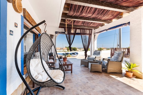 Villa 'Calblanque' con vistas al mar, Wi-Fi y aire acondicionado