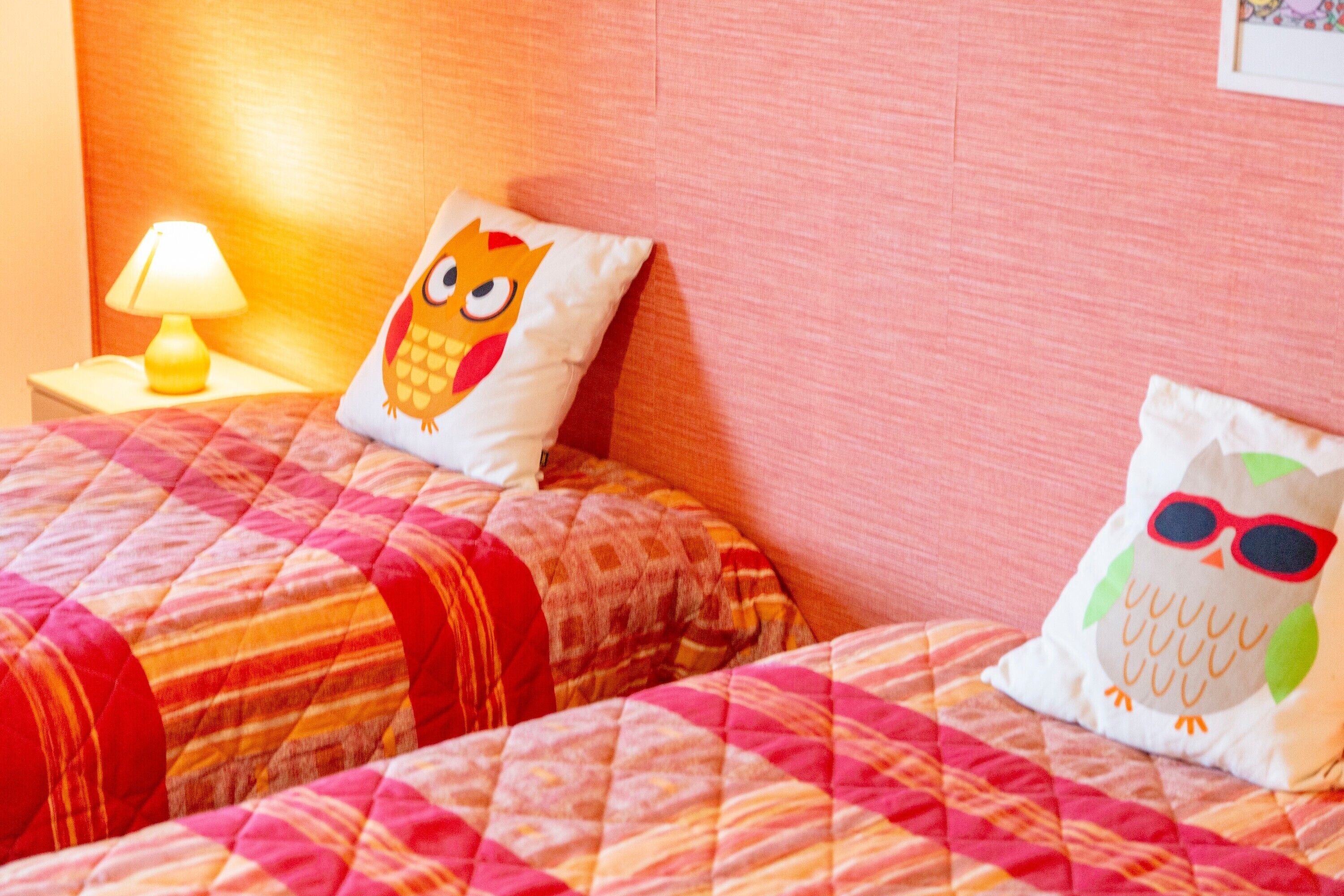 3 habitaciones, tabla de planchar con plancha y wifi gratis 