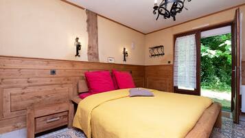 1 chambre, fer et planche Ă repasser, Wi-Fi gratuit, draps fournis