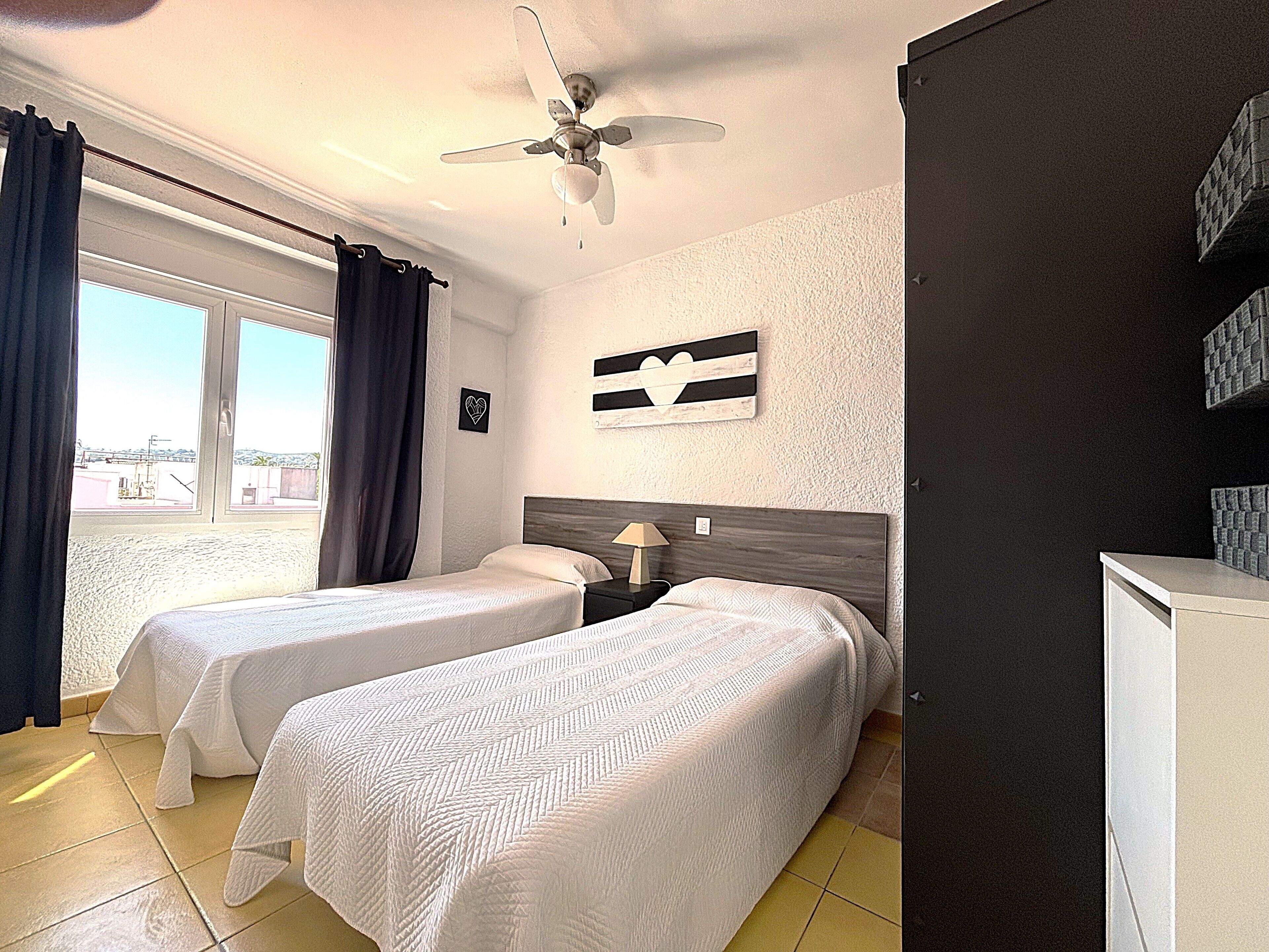 2 多间卧室、熨斗/熨衣板、免费 WiFi、床单