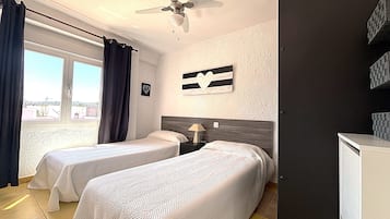 2 多间卧室、熨斗/熨衣板、免费 WiFi、床单