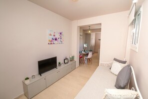 1 bedroom, iron/ironing board, free WiFi
