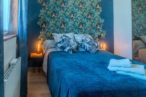 2 bedrooms, iron/ironing board, free WiFi, bed sheets