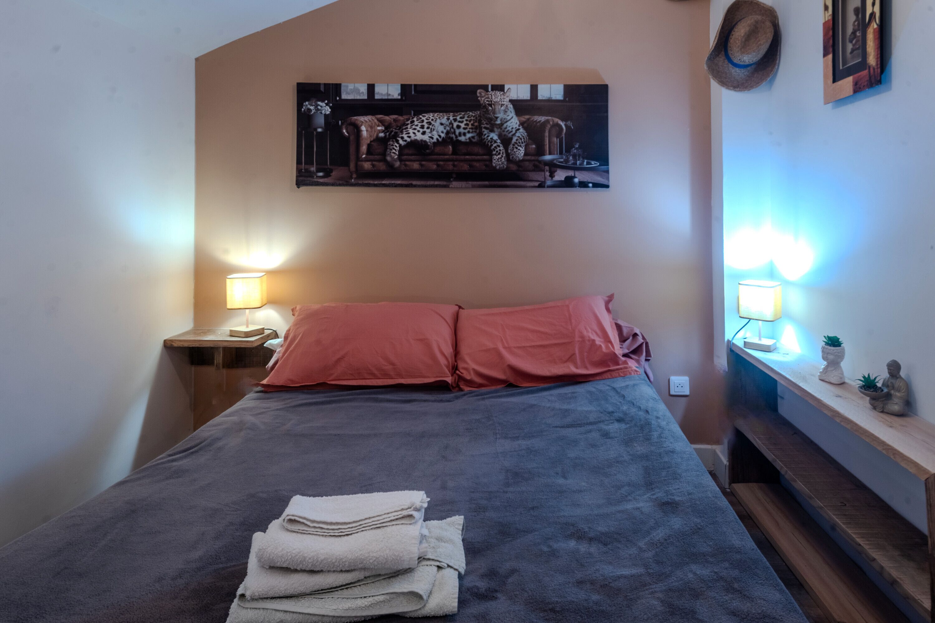 Wi-Fi gratuit, draps fournis