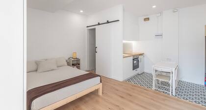 Apartment 'Portblanc' with Balcony, Wi-Fi and Air Conditioning