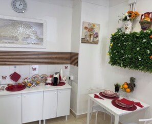 Dining - At Grace's House at the Cathedral with Jacuzzi (Catania)