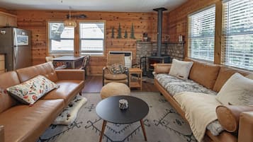 Smart-TV, peis, videospill og DVD-spiller