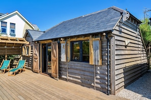 Apartment | Balcony - Lodge in Cornwall With Widemouth Bay Views (Bude)