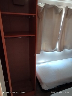 2 bedrooms, free WiFi, bed sheets - Mobile Home '36' with Mountain View, Wi-Fi and Air Conditioning (Tírig)