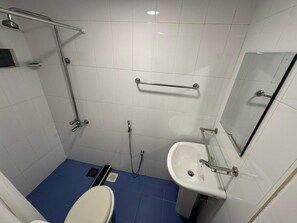 Dusche, Handtücher, Seife, Shampoo