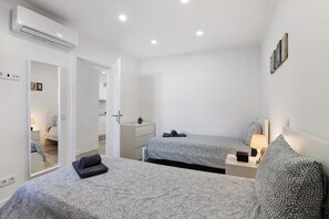 3 chambres, fer et planche à repasser, Wi-Fi gratuit, draps fournis