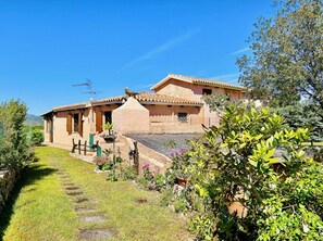 Exterior - Villa 'Maffy' with Sea View, Wi-Fi and Air Conditioning (Baja Sardinia)