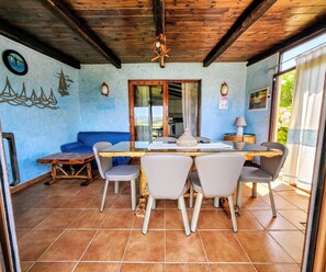 Dining - Villa 'Maffy' with Sea View, Wi-Fi and Air Conditioning (Baja Sardinia)
