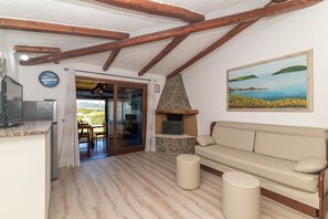 Televisión, chimenea