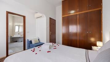 1 Schlafzimmer, BĂŒgeleisen/BĂŒgelbrett, kostenloses WLAN, BettwĂ€sche